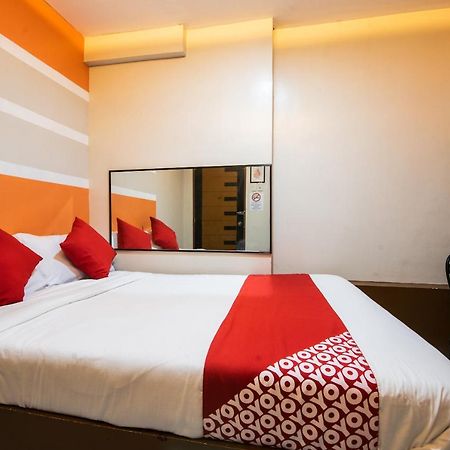 Oyo 475 Pearl Blossom Hotel Manila Eksteriør billede